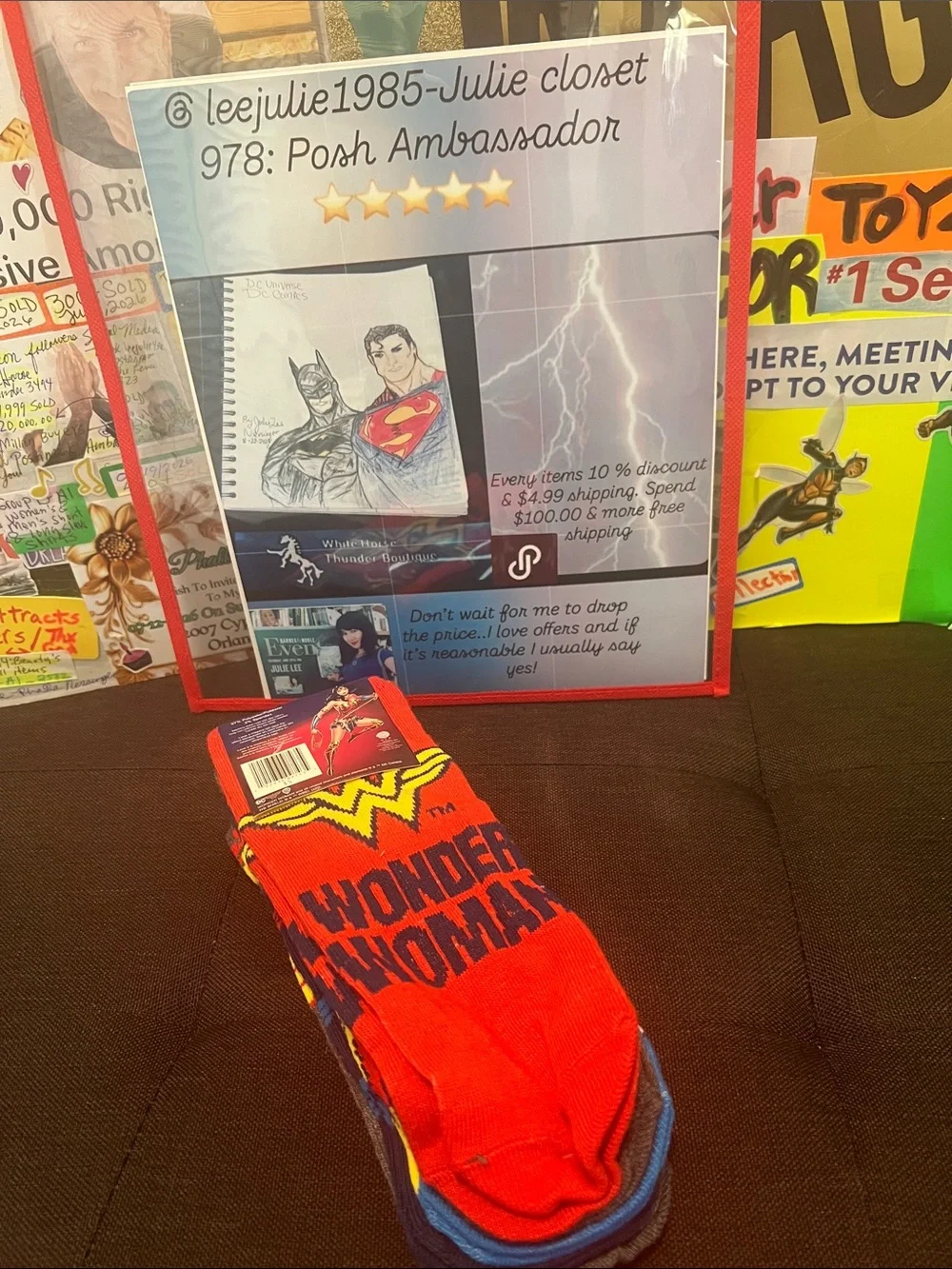 #3041**DC Wonder Woman Men's Low-Cut Socks - Grey with Yellow Logo